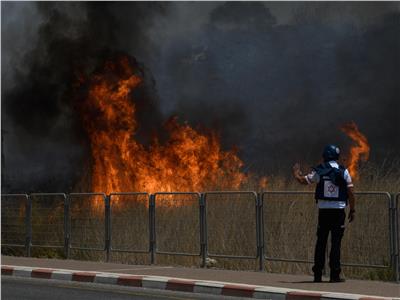 بعد إطلاق 90 قذيفة صاروخية من جنوب لبنان..اشتعال حرائق بشمال إسرائيل 