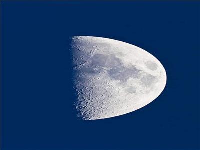 القمر في التربيع الأول 14 يونيو