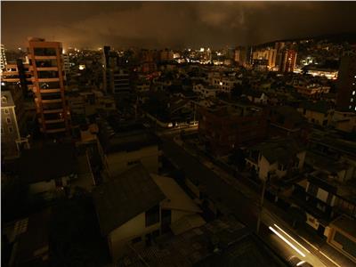 انقطاع الكهرباء بالكامل عن الإكوادور.. والسبب صادم