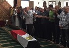 صور| والد الشهيد «أحمد فايز» يؤم صلاة جنازة نجله ويختنق بالدموع