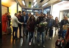 صور | استقبال حافل لـ "تامر عاشور وزوجته" بمطار فيينا