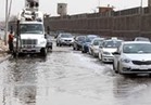 كثافات مرورية بسبب كسر ماسورة بشارع جسر السويس
