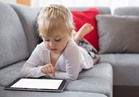 ٧ نصائح للتخلص من إدمان طفلك للأجهزة الالكترونية