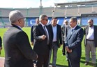 وزير الرياضة يتفقد استاد القاهرة.. ويقرر إنشاء مجموعة من الملاعب الخماسية
