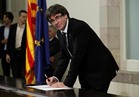 زعيم كتالونيا المعزول يسلم نفسه للشرطة البلجيكية
