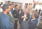 محافظ المنيا يزور قرية العيسوية استجابة لشكوى الأهالي من هدم سور مدرسة 