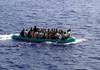 سفينة حربية بريطانية تنقذ 500 مهاجر أمام السواحل الليبية