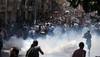 ​شرطة مقدونيا تطلق الغاز المسيل للدموع على مهاجرين 