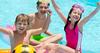 زيت اللوز لحماية أذن الطفل من التهابات حمامات السباحة