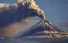 بركان شيفيلوتش في كامتشاتكا يقذف عمودين من الرماد