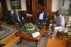 وزير الري يستقبل أعضاء لجنة الزراعة بالبرلمان الأوغندي