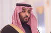 ولي ولي العهد السعودي يقلد قائد القوات المسلحة الماليزية وسام الملك عبد العزيز