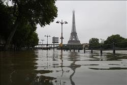 استمرار حالة الطوارئ في ١٤منطقة بفرنسا بسبب فيضان نهر السين