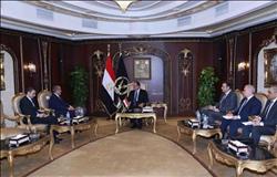 وزير الداخلية يستقبل سفير الأردن لتعزيز التعاون الأمني