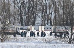صور| «الطوارئ الروسية» تبحث عن أشلاء ضحايا طائرة «أن-148»