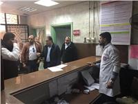 بالصور|وزير الصحة منفردا في زيارة مفاجئة لمستشفى رأس التين بالإسكندرية