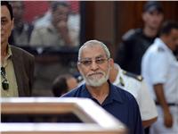 تأجيل محاكمة «مرشد الإخوان» و 738 متهمًا بـ«فض اعتصام رابعة» 