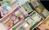 أسعار العملات العربية والدينار الكويتي يتراجع  في البنوك