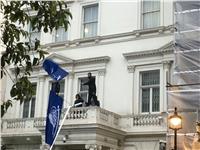 احتجاز 4 أشخاص اعتلوا شرفة السفارة الإيرانية في لندن للاحتجاج