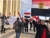 بالفيديو.. المصريون بفرنسا يؤيدون «السيسي» بوقفة أمام برج إيفل