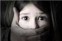فضيحة جنسية تهز بريطانيا.. 1000 طفلة تعرضت للاغتصاب في قرية واحده