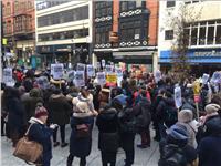 بالصور| مسيرة تضامنية مع أسرة مريم مصطفى بمدينة نوتينجهام البريطانية