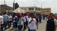 مصر تنتخب| طلاب «تربية الغردقة» يحتشدون أمام اللجان