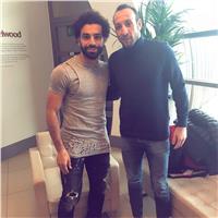 محمد صلاح يستقبل نجم الزمالك السابق في مران ليفربول