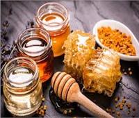 العسل أفضل منظف للبشرة المختلطة