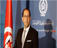 رئيس الوزراء التونسي يقيل وزير الطاقة و 4 مسئولين كبار لشبهات فساد