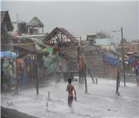 رياح عاصفة وأمطار غزيرة تجتاح شمال الفلبين 
