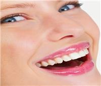 تعرفي على فوائد «فينير الأسنان»