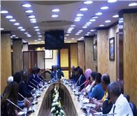 محافظ أسوان يعقد اجتماعاً لمتابعة الموقف التنفيذي لمشروعات «تحيا مصر»