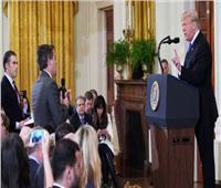 البيت الأبيض يعلق التصريح لمراسل «سي إن إن» بسبب مشادة ترامب