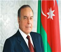 سفير أذربيجان بالقاهرة يحيي ذكرى وفاة مؤسس بلاده الحديثة
