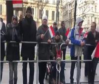 فيديو| الجالية المصرية بالنمسا في انتظار توديع الرئيس السيسي قبل عودته للوطن