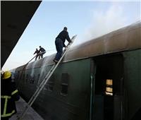 صور| السيطرة على حريق بقطار «القاهرة- الإسكندرية» في محطة بنها