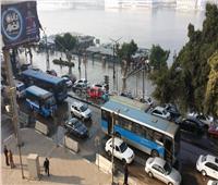 صور| شلل مروري في وسط القاهرة بسبب كسر ماسورة مياه أمام «ماسبيرو»