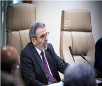 رئيس الوزراء الليبي ورئيس مؤسسة النفط يتفقان على خطة جديدة لحماية الحقول