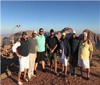 بالصور.. بن سلمان بصحبة أعضاء مجلس الوزراء على قمة جبل اللوز