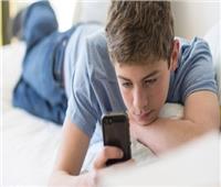  تطبيق محمول  يراقب مستويات الاكتئاب والقلق لدى المراهقين 