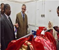 «نور الدين» يزور معلمة تعرضت لحادث سير بمستشفى أسيوط الجامعي