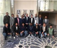 سفير السعودية بالقاهرة يلتقي المشاركين في دبلوم الإدارة الرياضية