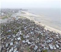 شاهد | إعصار مدمر يقتل ألف مواطن.. ويدمر مدينة في موزمبيق