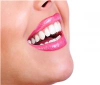 طبيب أسنان يوضح طريقة الحصول على «ابتسامة هوليود»