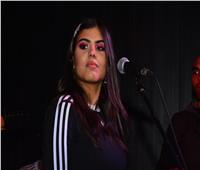 ناتالي سابا تحتفل بإطلاق أغنيتها «في ناس»