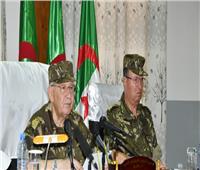 قائد الجيش الجزائري يتعهد ببذل قصارى جهده لضمان السلام في البلاد
