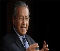 تراجع شعبية رئيس وزراء ماليزيا بسبب الاقتصاد ومشكلات عرقية