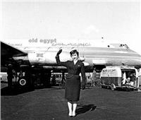 في عيدها الـ87 صور نادرة.. كيف تبدلت أزياء مضيفات مصر للطيران في 7 عقود؟ 