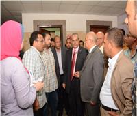 رئيس جامعة أسيوط يتابع سير العمل بمعهد جنوب مصر للأورام